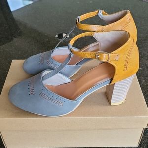 Steve Madden Tab heel Size 7.5